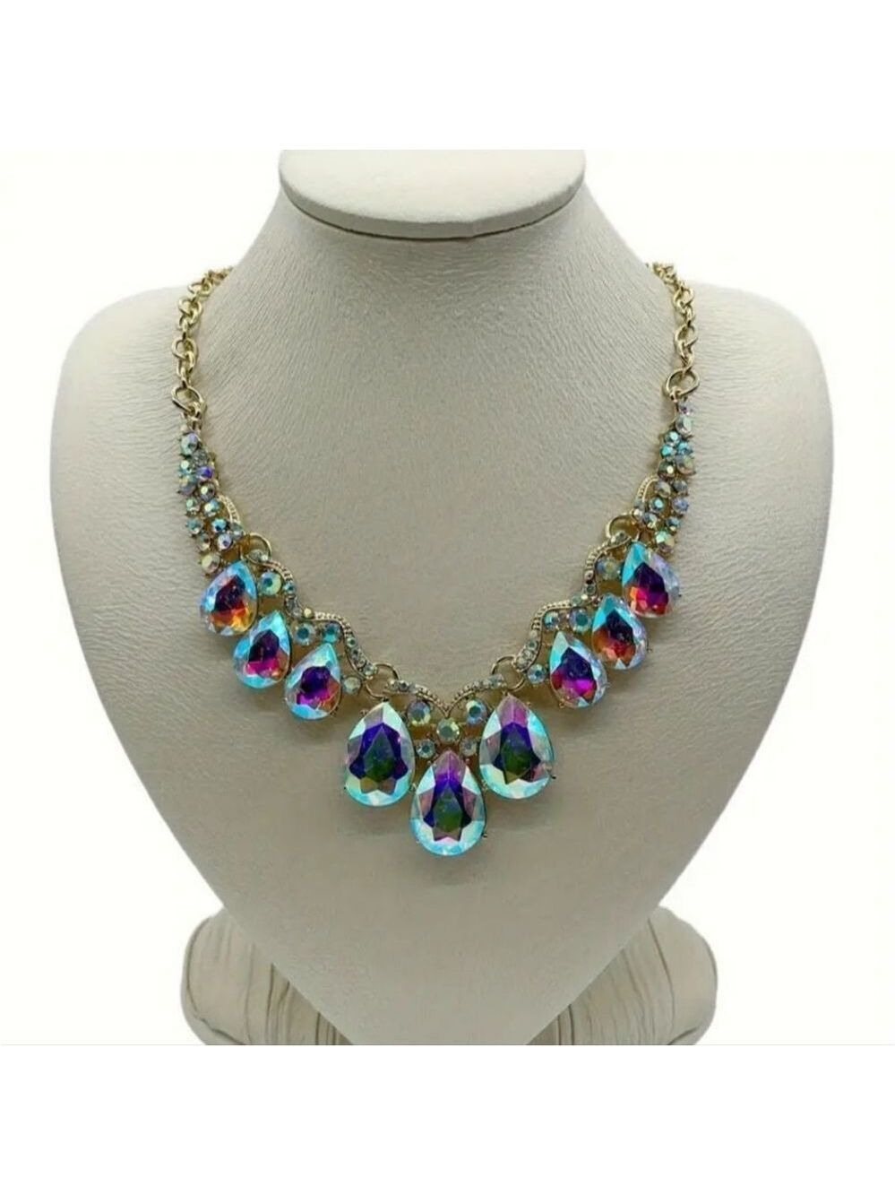 Beautiful Aurora Borealis Fashion Statement NWOT - Picture 8 of 8